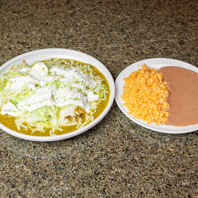 Enchiladas Verdes (Green Enchiladas).