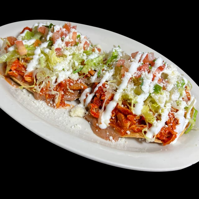 Tostadas de Tinga (Shredded Chicken Tostadas).