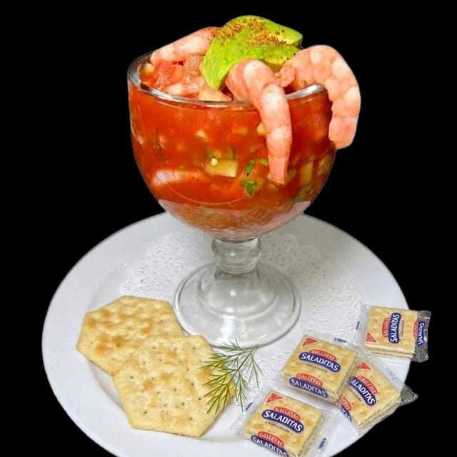 Cóctel de Camarones (Shrimp Cocktail).