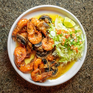 Camarones al Mojo de Ajo (Garlic Shrimp)